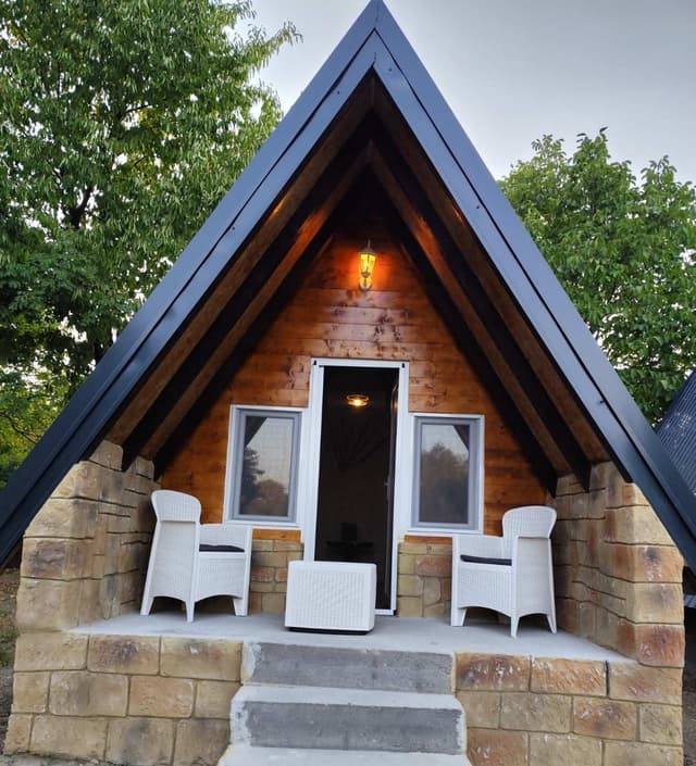 Bungalov u Dvorištu - Image 2