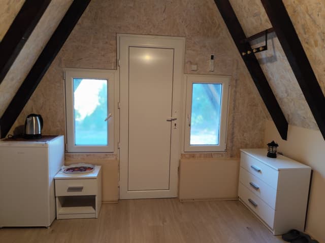 Bungalov u Dvorištu - Image 6