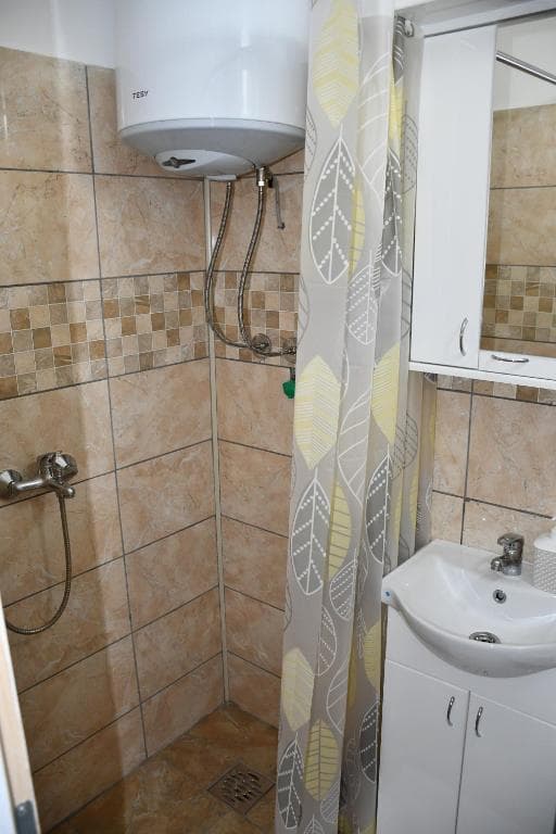 Apartman u Kući - Image 8